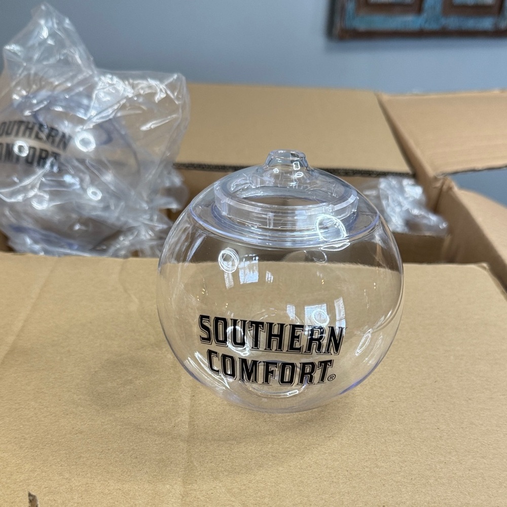 Southern Comfort advertising Clear Plastic drink orb cup NEW 47 in case